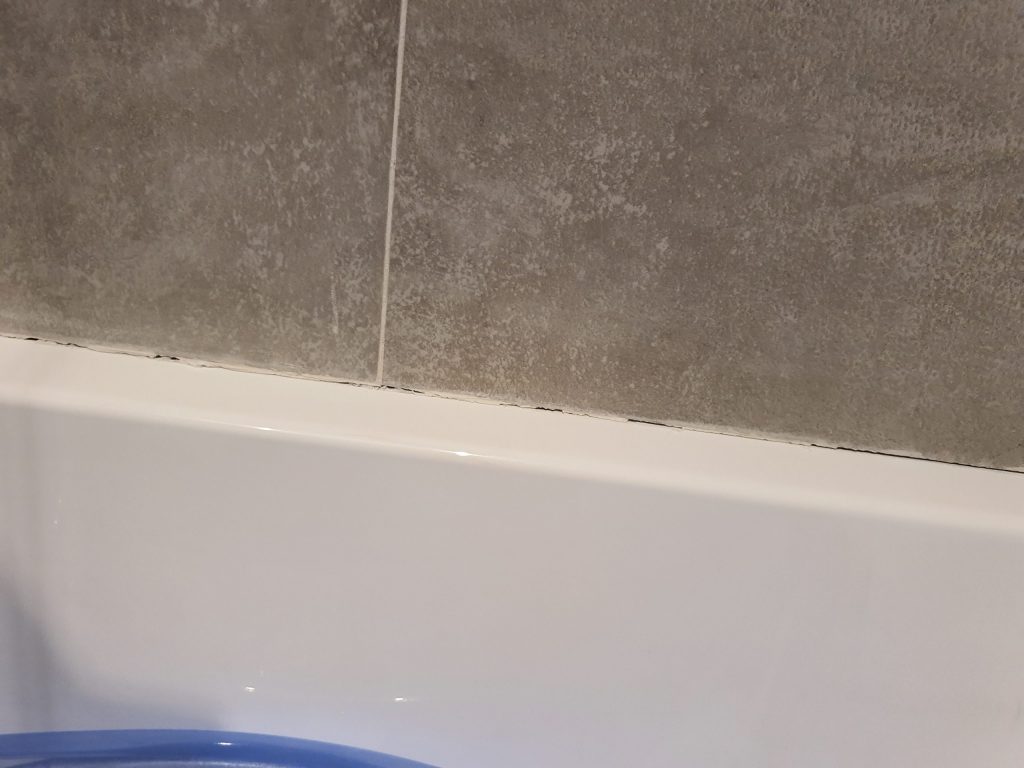 fisura de gres con bañera